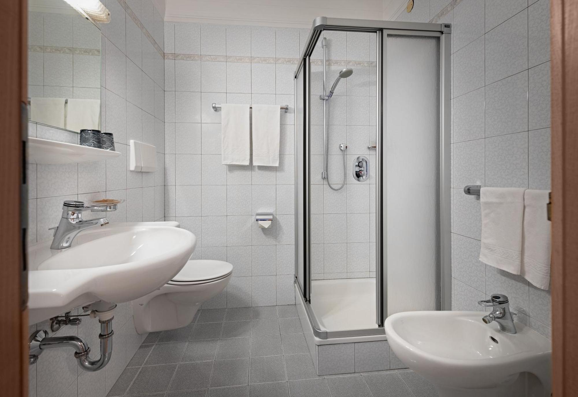 Hotel Sureghes Ortisei Luaran gambar