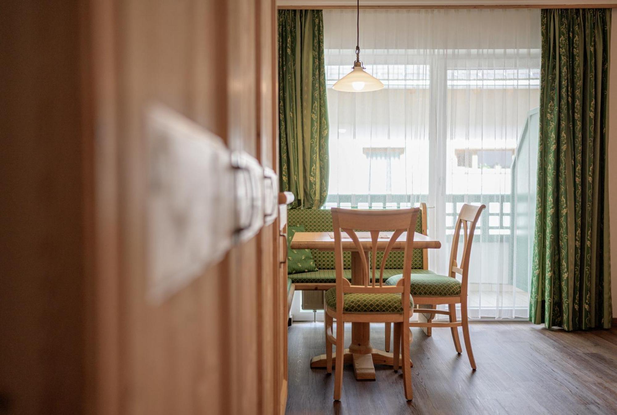 Hotel Sureghes Ortisei Luaran gambar