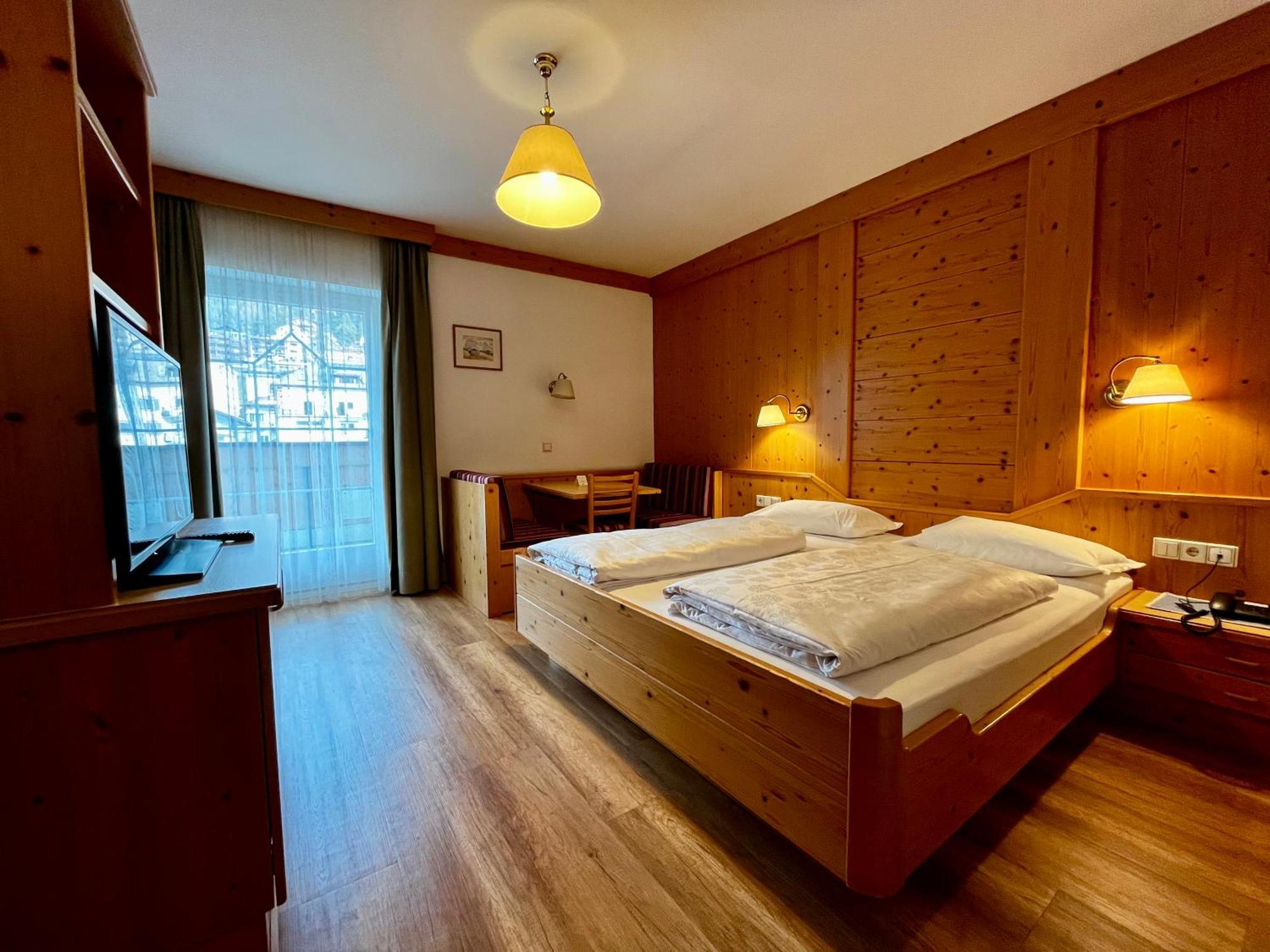 Hotel Sureghes Ortisei Luaran gambar